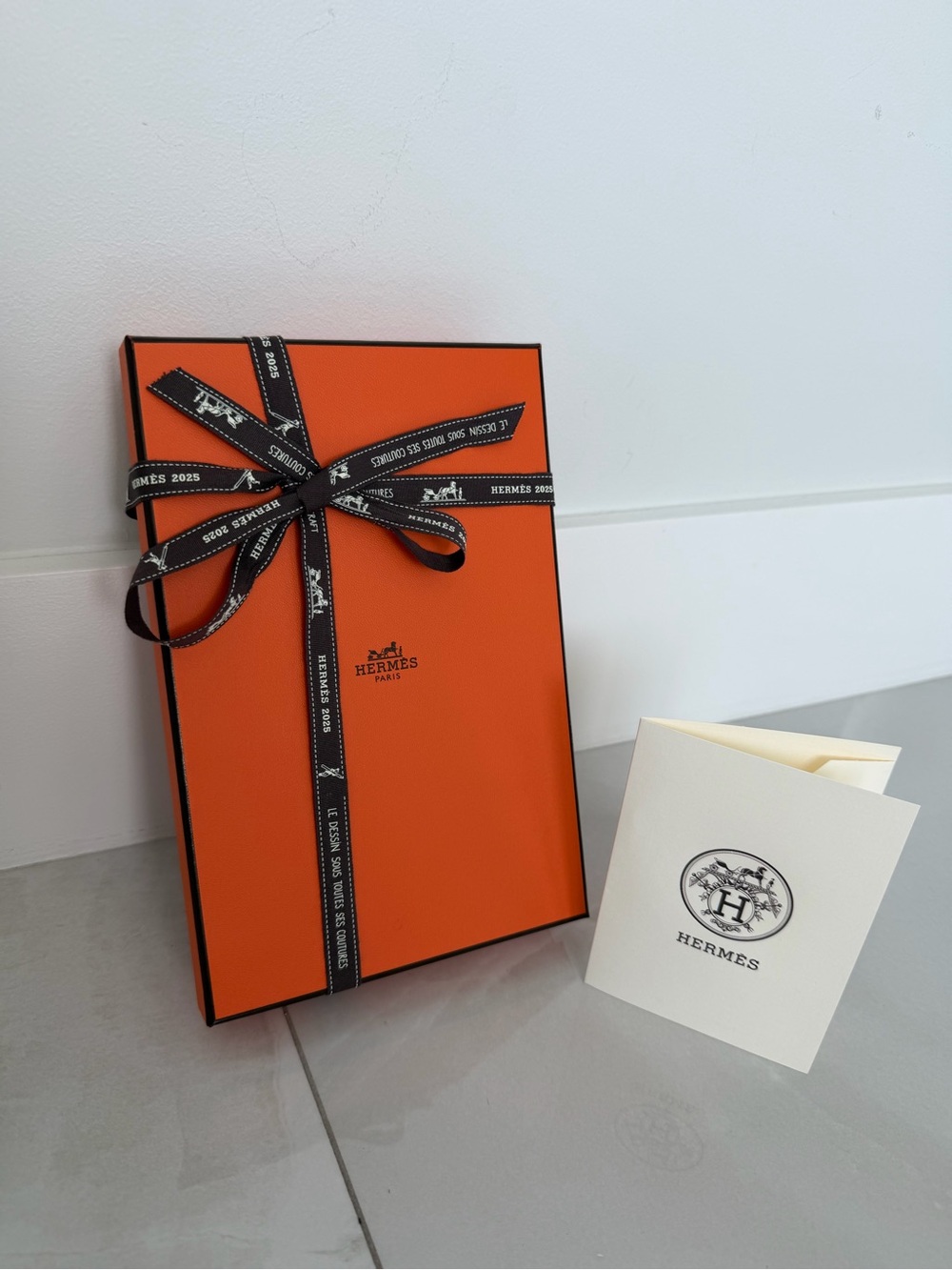 Iconic Hermes Gift Box with Logo Ribbon and Receipt Holder